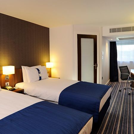 Holiday Inn Express Crewe, An Ihg Hotel Екстер'єр фото