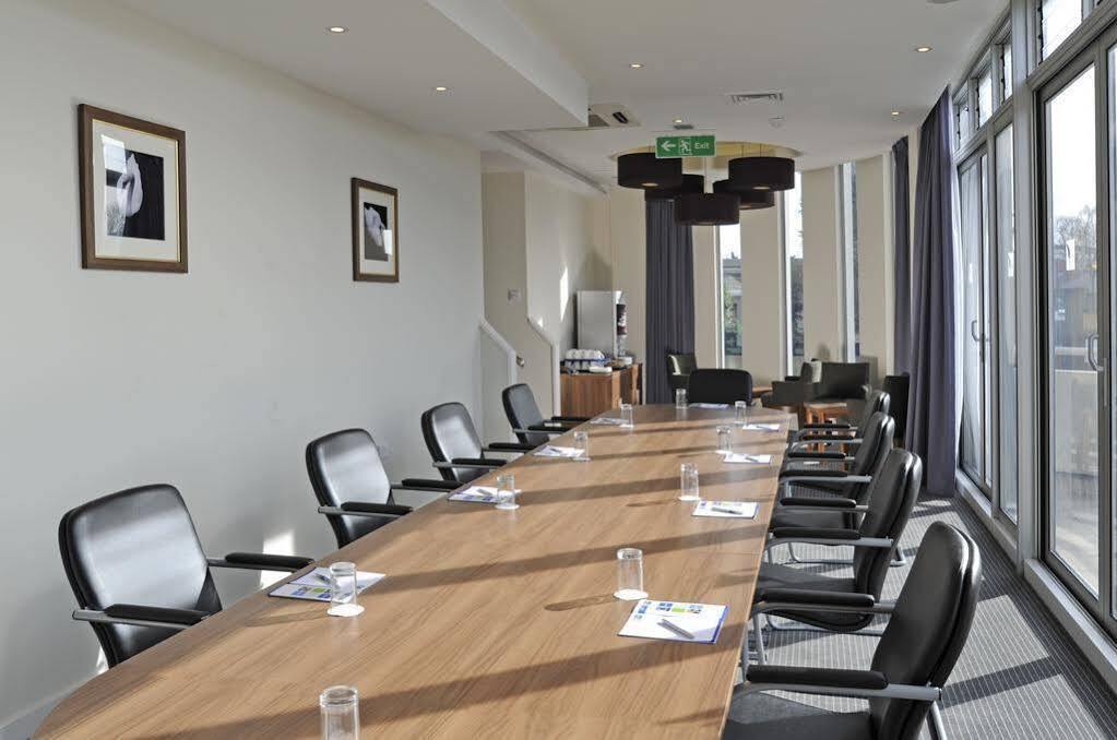 Holiday Inn Express Crewe, An Ihg Hotel Екстер'єр фото